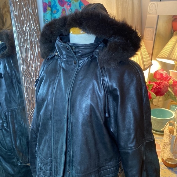 🌷Village du Cuir🌷 Vintage Black Leather Coat With Brown Faux Fur Trim Hood - Picture 5 of 13